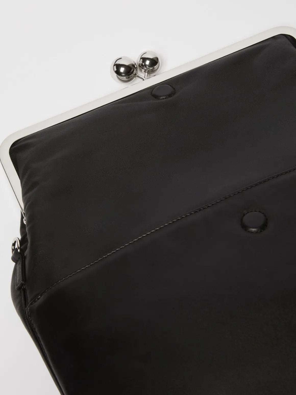 Busta Pasticcino Bag in nappa
