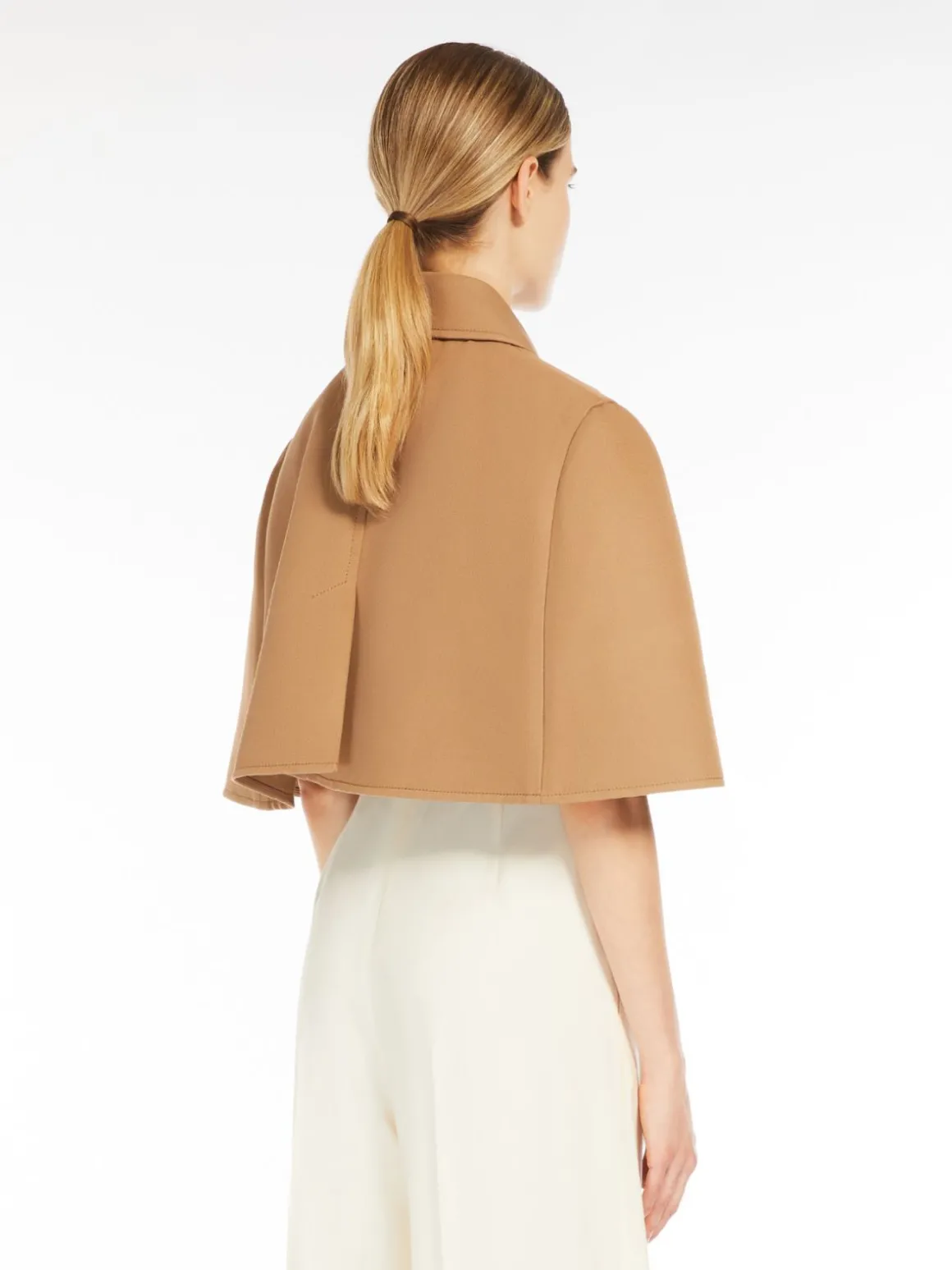 Cappa cropped in lana e cotone