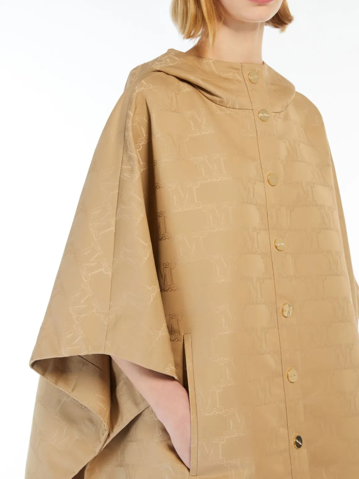 Cappa in jacquard antigoccia