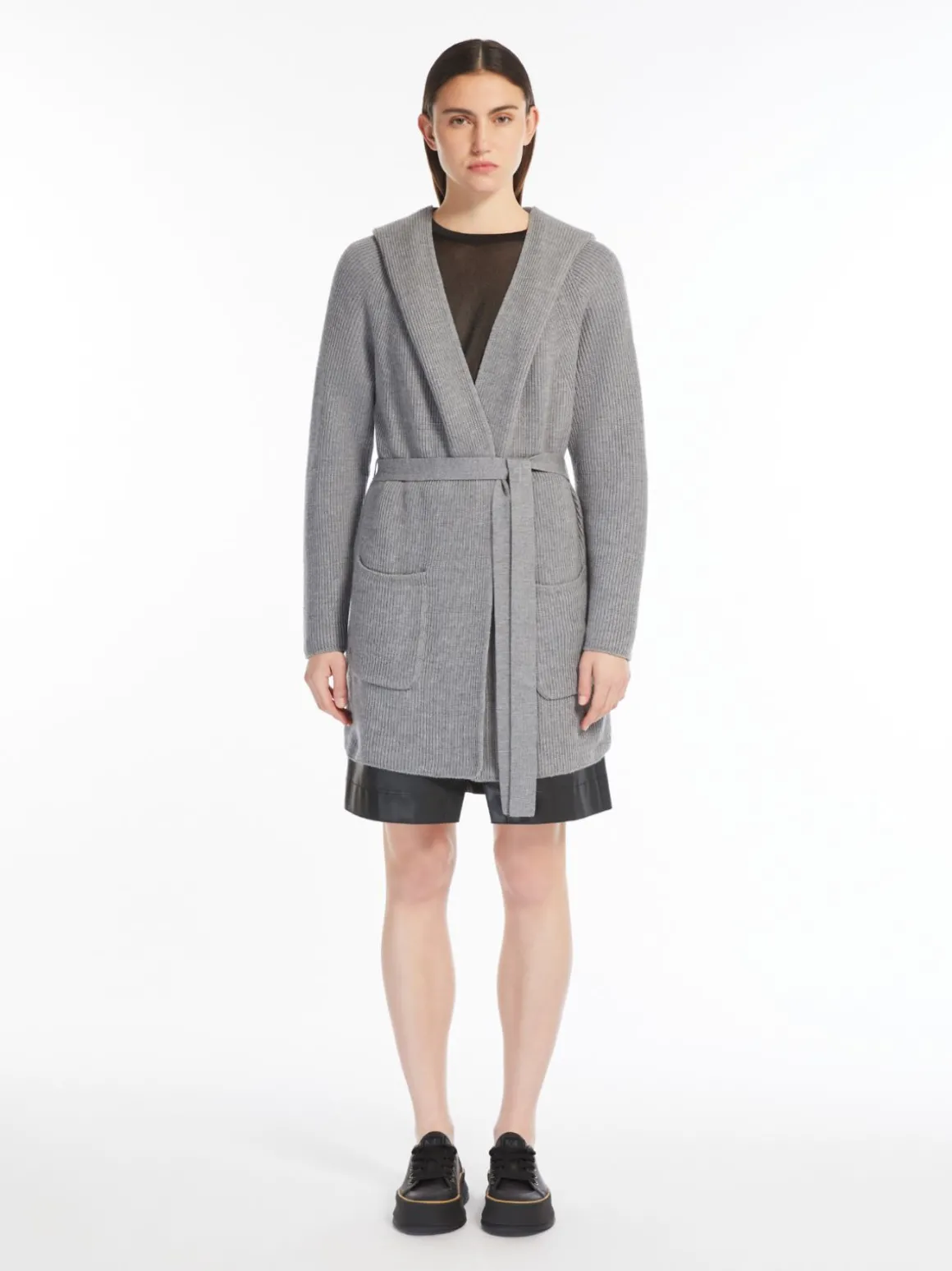 Cappotto in lana con cintura