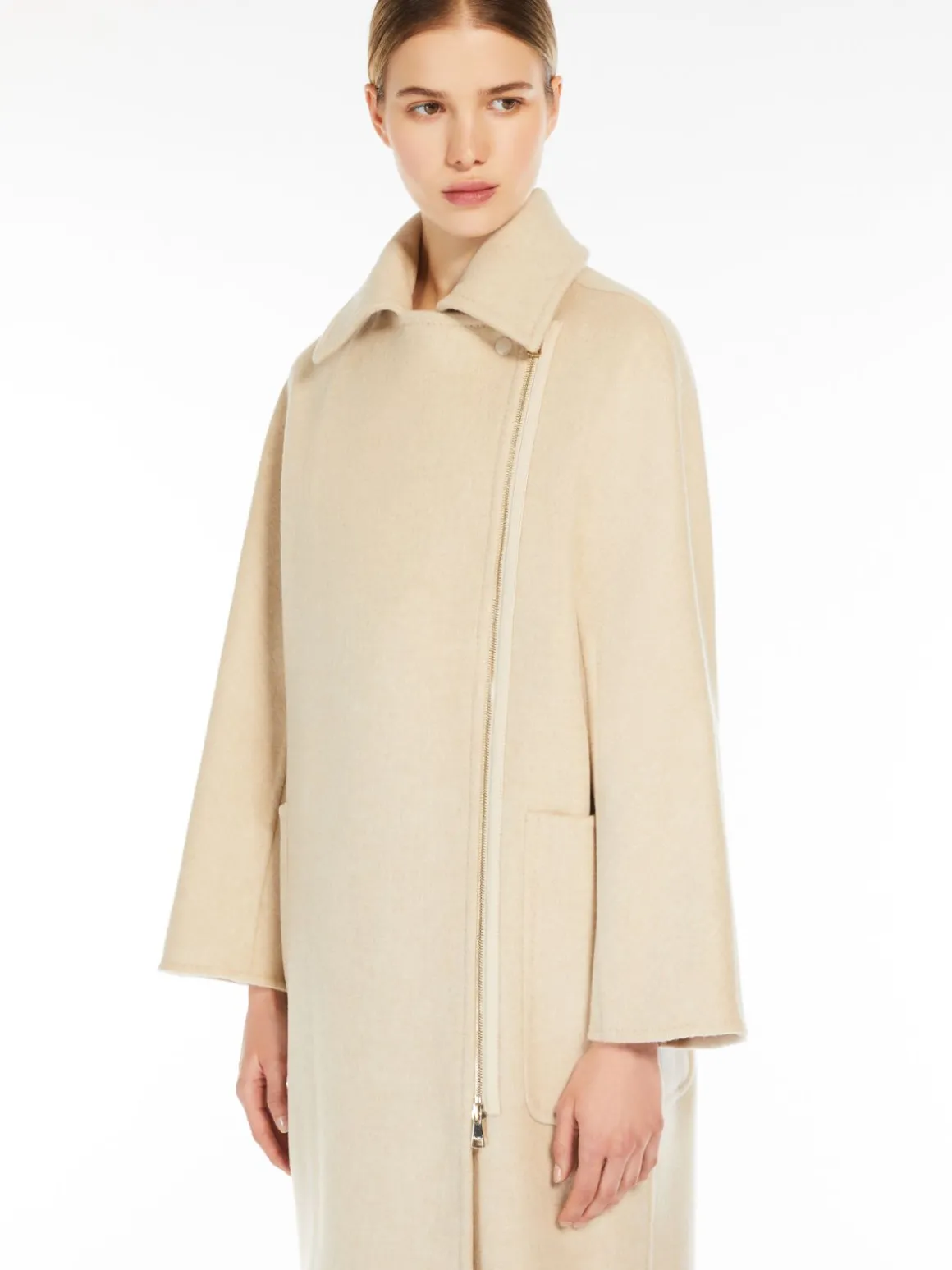 Cappotto in lana con zip