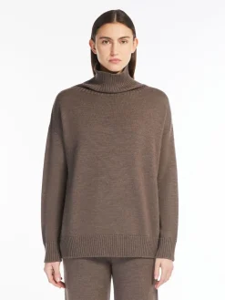 Maglia morbida in filato di lana