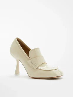 Mocassino con tacco in vernice