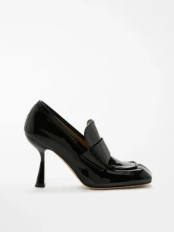 Mocassino con tacco in vernice