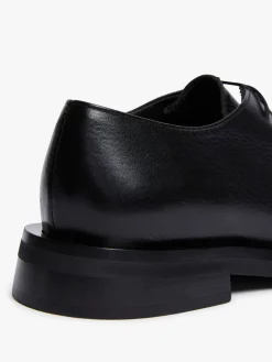 Scarpa maschile stringata