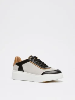 Sneaker in suede